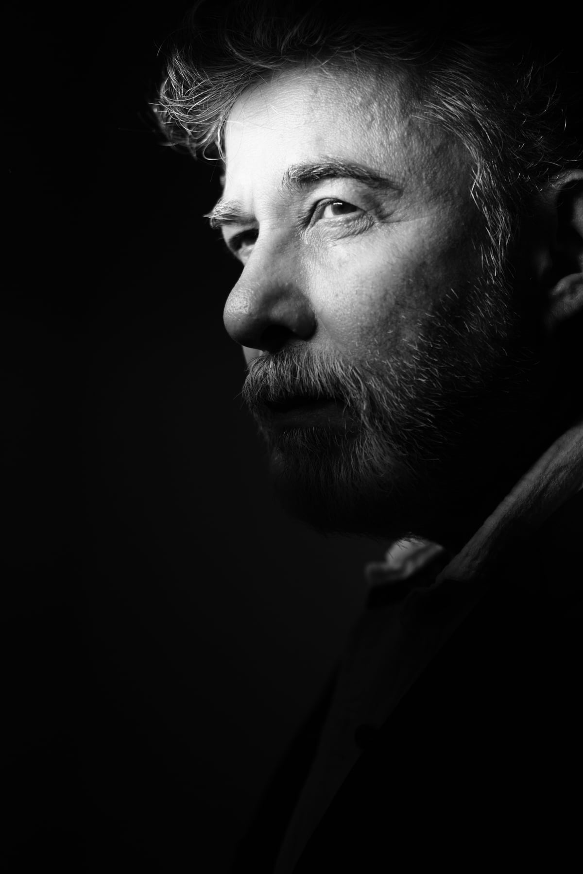 Deepak Tijori — 2026 portrait